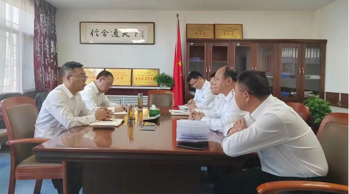 大同审计中心党组成员、副主任杨军柱一行深入天镇县联社对重点工作进行调研