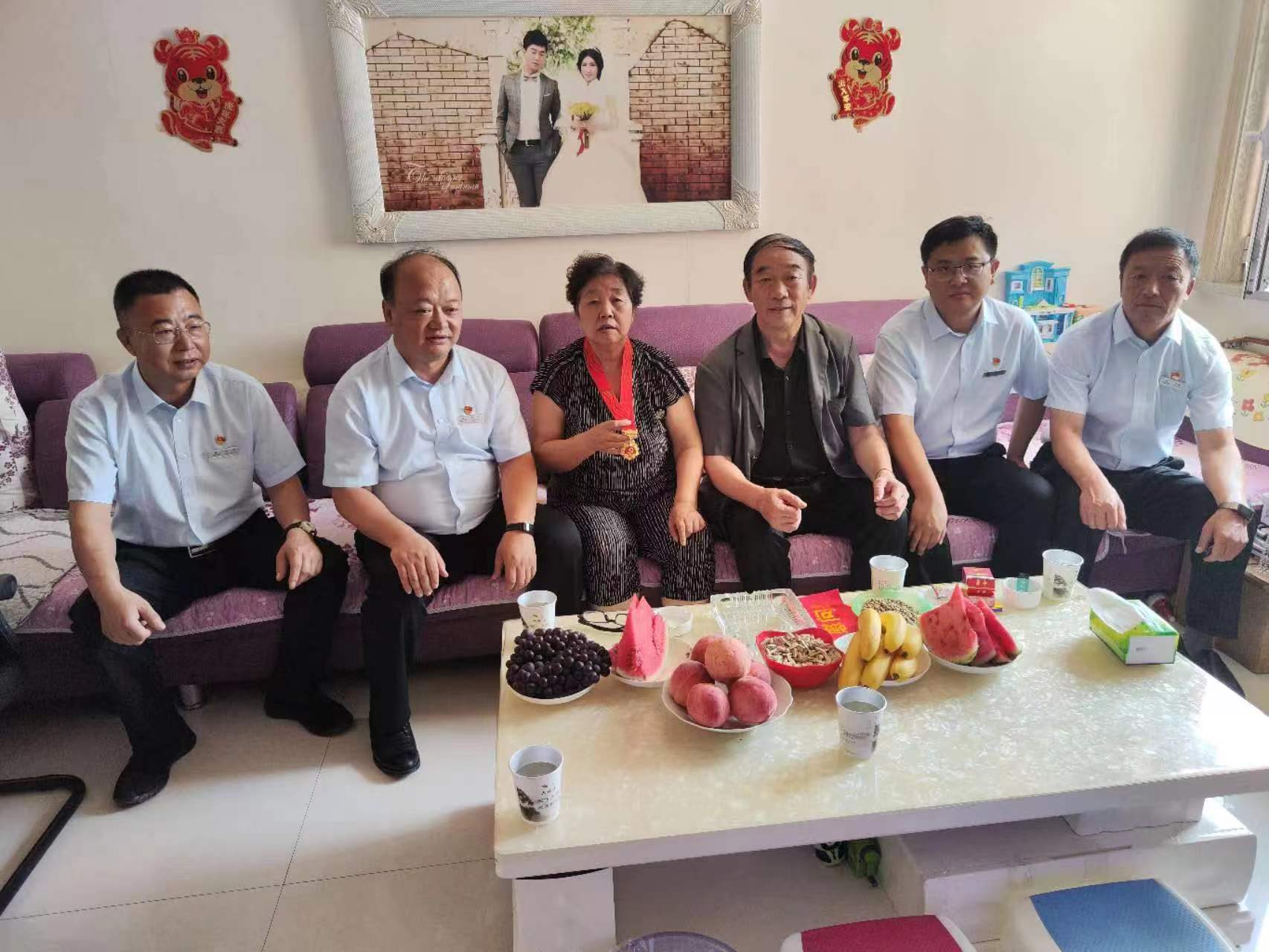 建党101周年丨丨山西大同天镇县联社开展“喜迎二十大，走访慰问老党员”活动